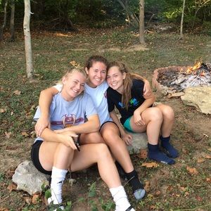 Meet your Posher, Elizabeth